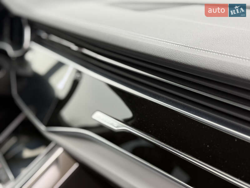 Внедорожник / Кроссовер Audi Q7 2023 в Днепре