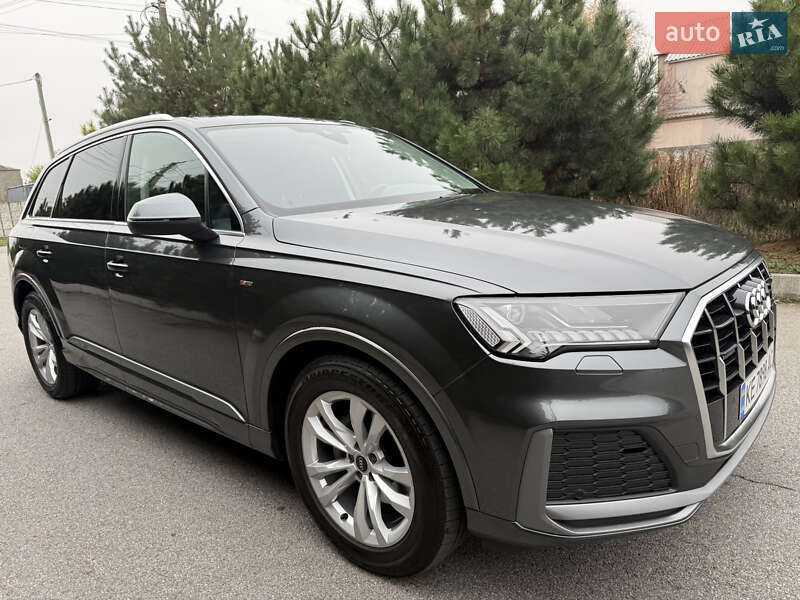 Внедорожник / Кроссовер Audi Q7 2023 в Днепре