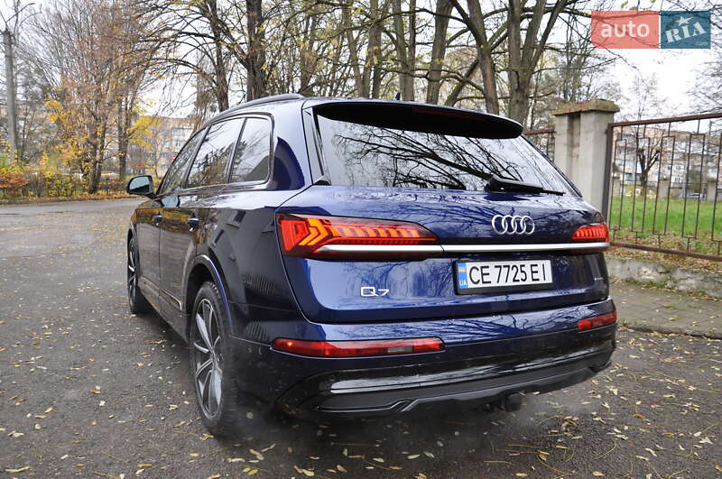 Позашляховик / Кросовер Audi Q7 2020 в Чернівцях