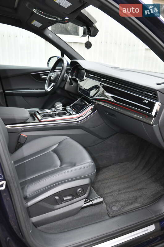 Позашляховик / Кросовер Audi Q7 2020 в Чернівцях