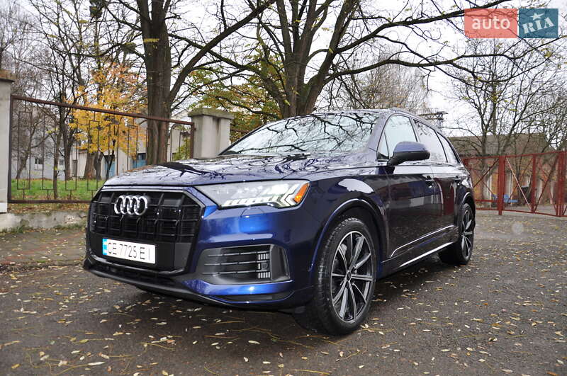 Позашляховик / Кросовер Audi Q7 2020 в Чернівцях