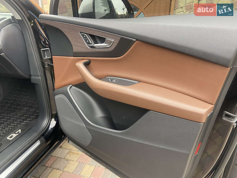 Позашляховик / Кросовер Audi Q7 2017 в Тернополі