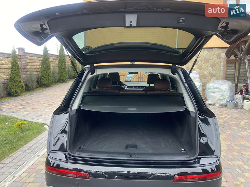 Позашляховик / Кросовер Audi Q7 2017 в Тернополі