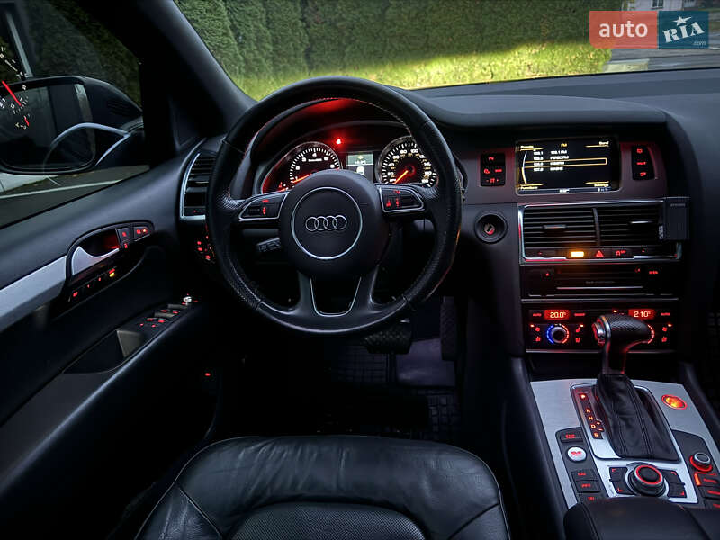 Позашляховик / Кросовер Audi Q7 2015 в Києві