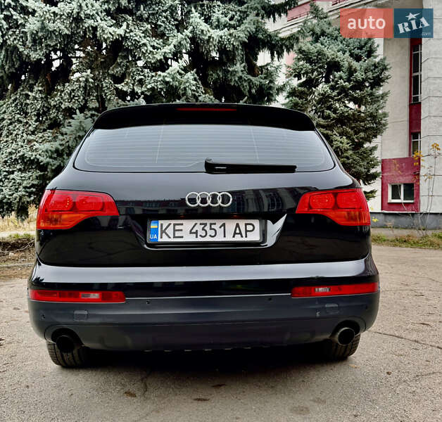 Позашляховик / Кросовер Audi Q7 2007 в Дніпрі