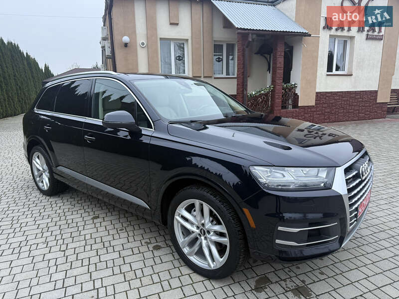 Позашляховик / Кросовер Audi Q7 2017 в Львові