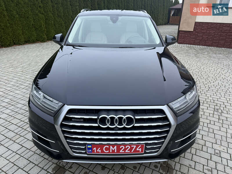 Позашляховик / Кросовер Audi Q7 2017 в Львові
