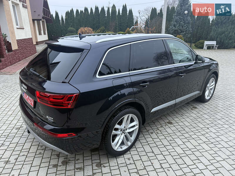 Позашляховик / Кросовер Audi Q7 2017 в Львові