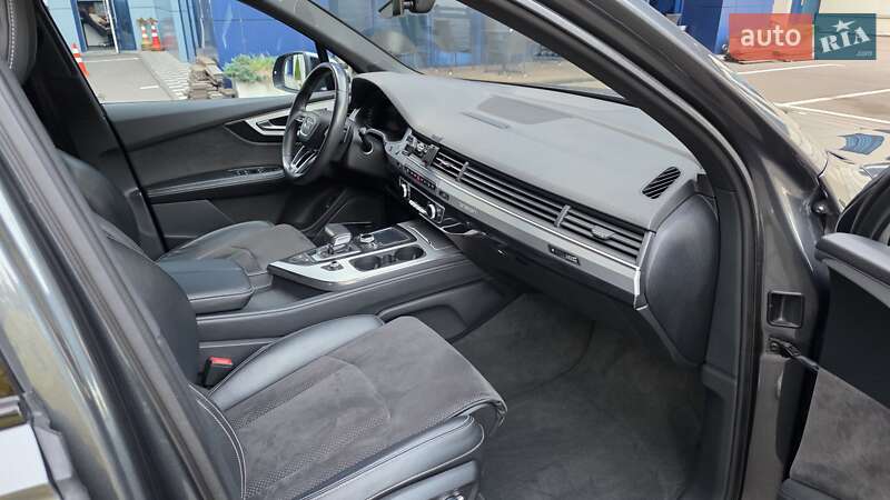 Позашляховик / Кросовер Audi Q7 2017 в Києві фото 15 Позашляховик / Кросовер Audi Q7 2017 в Києві