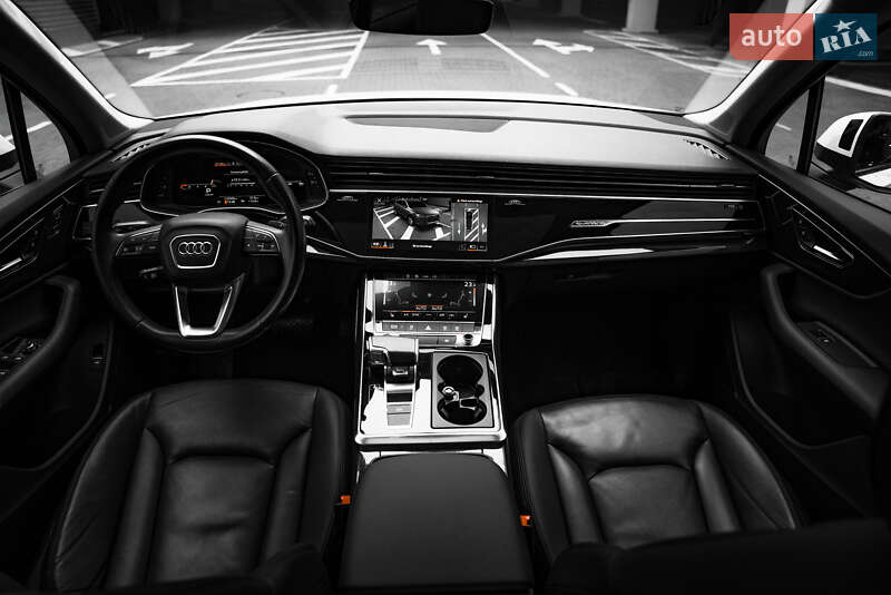 Позашляховик / Кросовер Audi Q7 2021 в Києві
