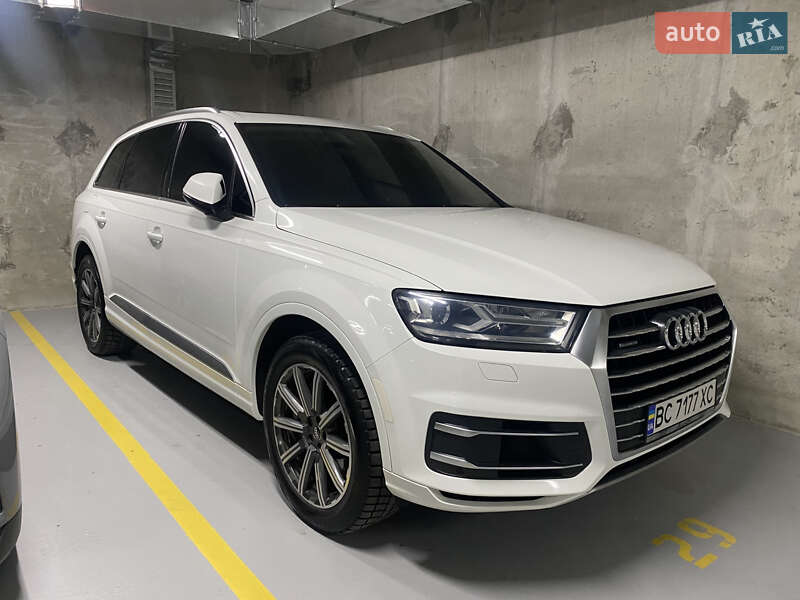 Позашляховик / Кросовер Audi Q7 2016 в Львові