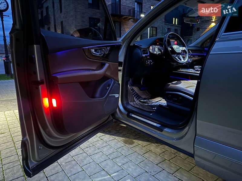 Внедорожник / Кроссовер Audi Q7 2016 в Ивано-Франковске