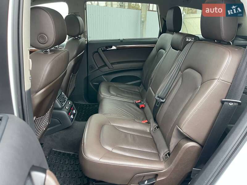 Позашляховик / Кросовер Audi Q7 2015 в Києві фото 10 Позашляховик / Кросовер Audi Q7 2015 в Києві