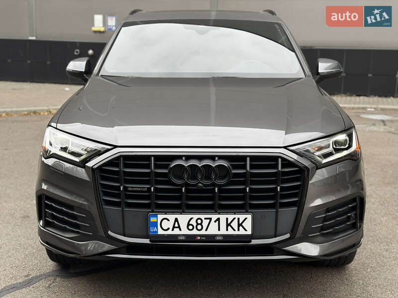 Позашляховик / Кросовер Audi Q7 2021 в Києві