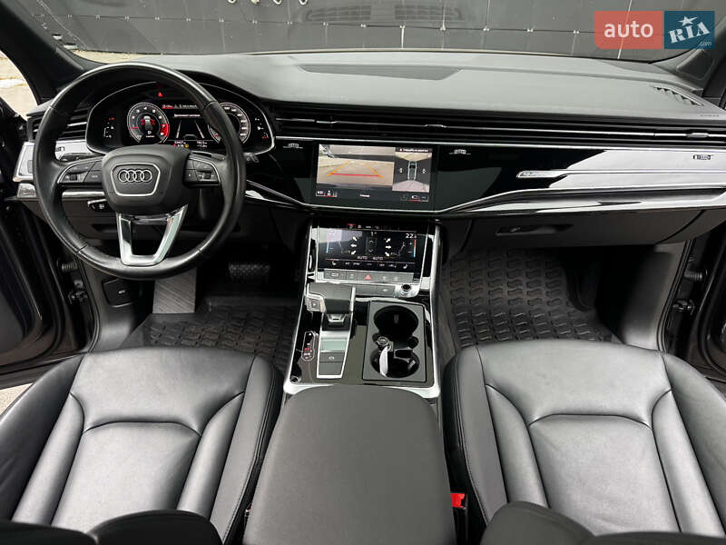 Позашляховик / Кросовер Audi Q7 2021 в Києві