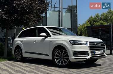 Внедорожник / Кроссовер Audi Q7 2017 в Киеве