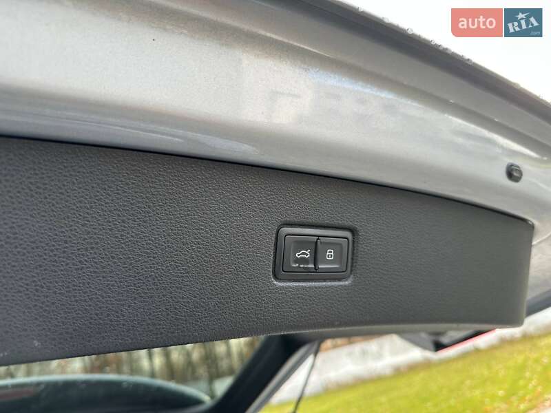 Позашляховик / Кросовер Audi Q7 2018 в Луцьку