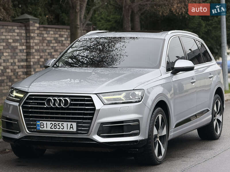 Позашляховик / Кросовер Audi Q7 2018 в Києві