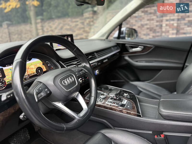 Позашляховик / Кросовер Audi Q7 2018 в Києві