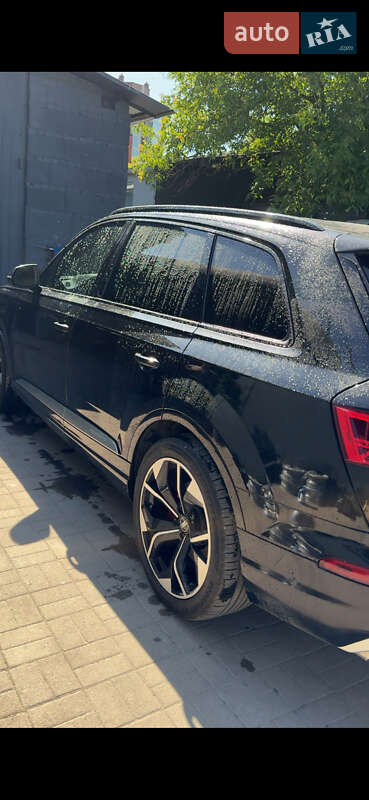 Позашляховик / Кросовер Audi Q7 2018 в Києві фото 46 Позашляховик / Кросовер Audi Q7 2018 в Києві