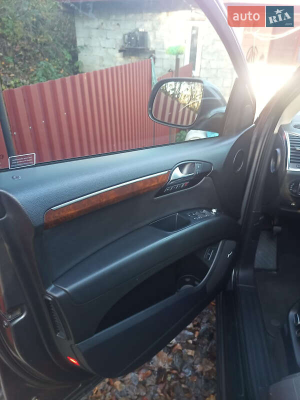 Внедорожник / Кроссовер Audi Q7 2011 в Нововолынске