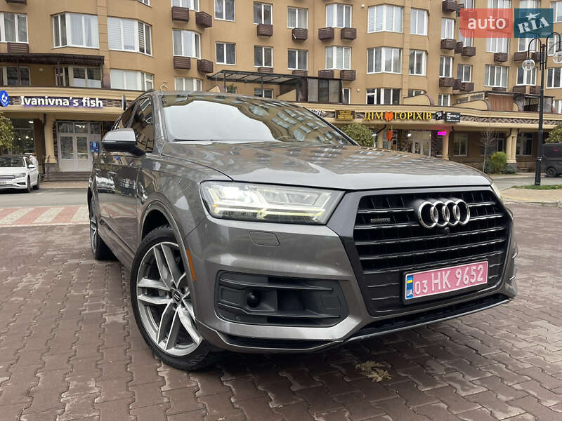 Внедорожник / Кроссовер Audi Q7 2016 в Киеве