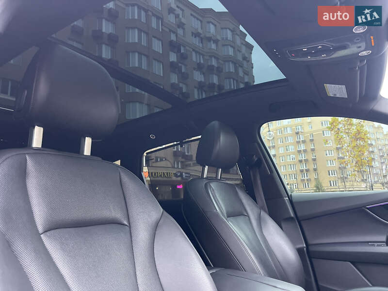 Внедорожник / Кроссовер Audi Q7 2016 в Киеве