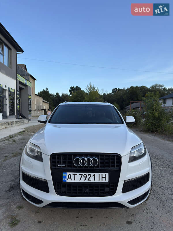 Внедорожник / Кроссовер Audi Q7 2013 в Надворной