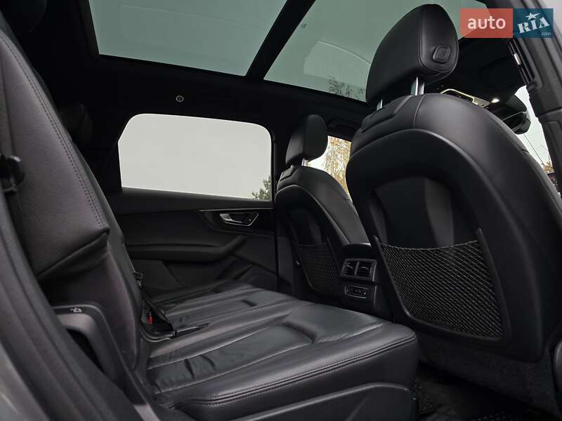 Позашляховик / Кросовер Audi Q7 2016 в Хмельницькому