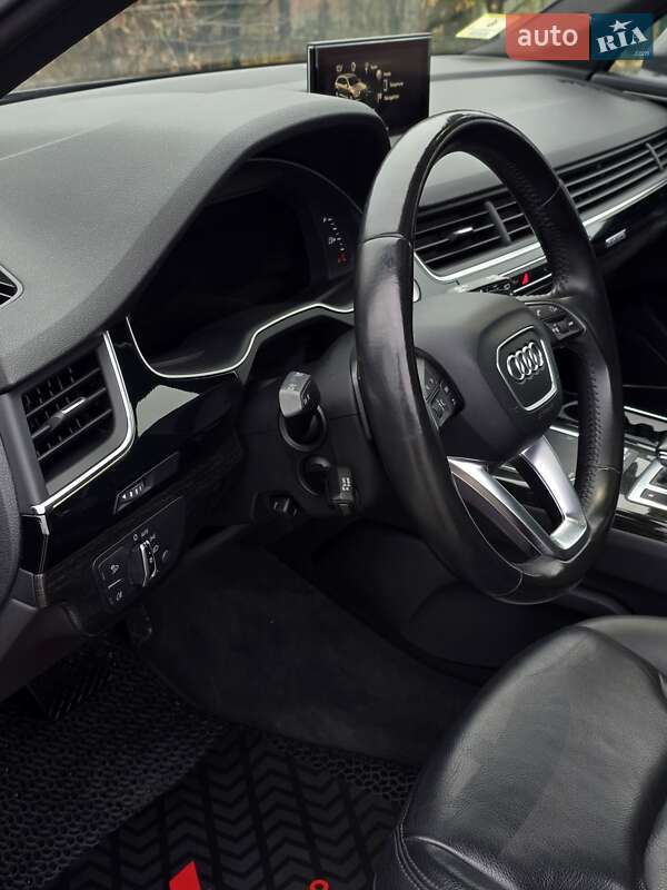 Позашляховик / Кросовер Audi Q7 2016 в Хмельницькому