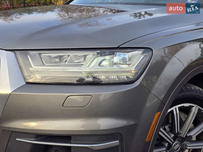 Позашляховик / Кросовер Audi Q7 2016 в Хмельницькому