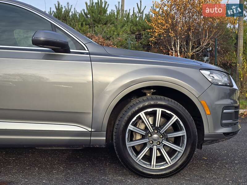 Позашляховик / Кросовер Audi Q7 2016 в Хмельницькому
