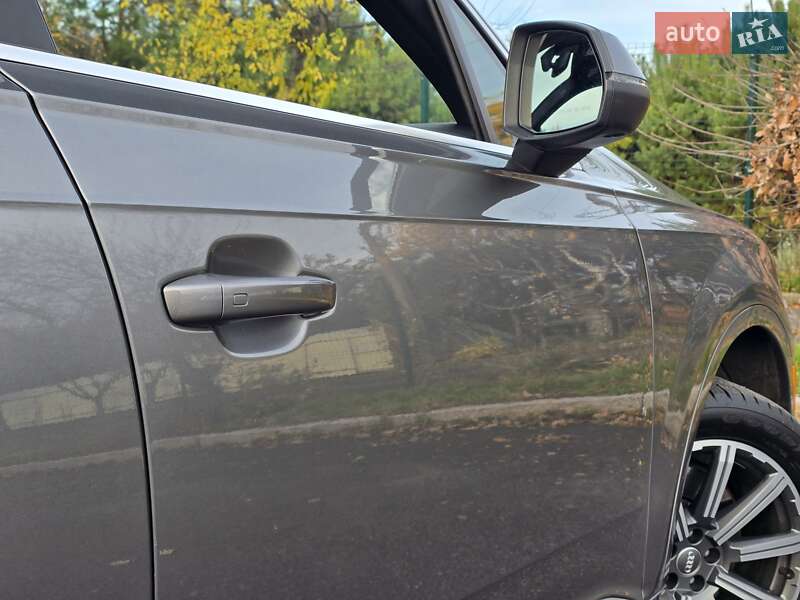 Позашляховик / Кросовер Audi Q7 2016 в Хмельницькому