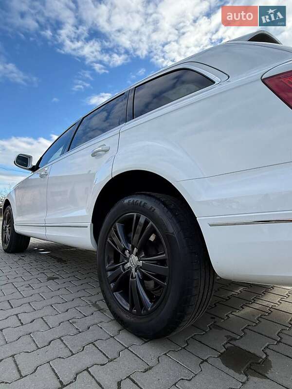 Внедорожник / Кроссовер Audi Q7 2010 в Косове