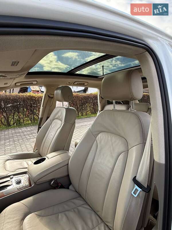 Внедорожник / Кроссовер Audi Q7 2010 в Косове