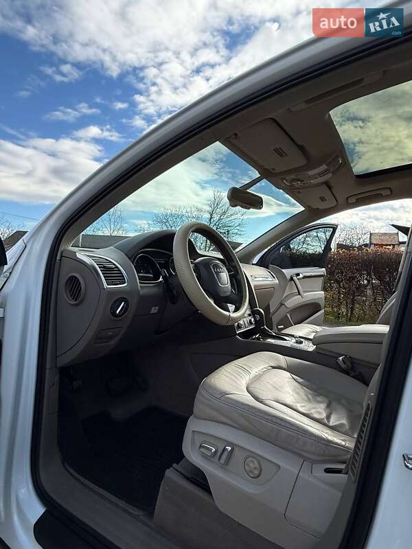 Внедорожник / Кроссовер Audi Q7 2010 в Косове