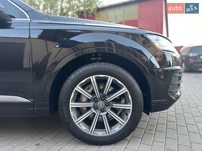 Внедорожник / Кроссовер Audi Q7 2016 в Владимире