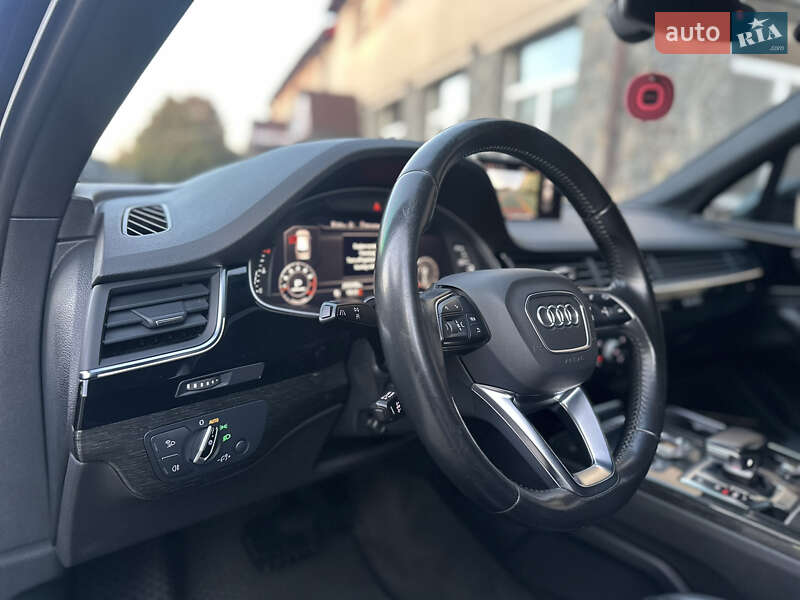 Внедорожник / Кроссовер Audi Q7 2016 в Владимире