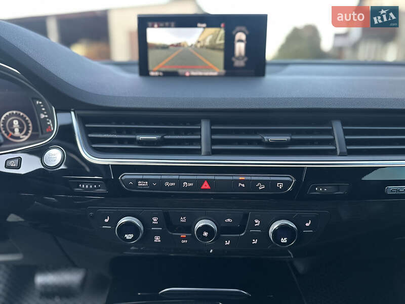 Внедорожник / Кроссовер Audi Q7 2016 в Владимире