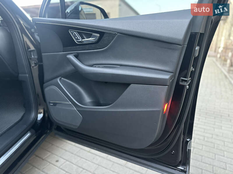 Внедорожник / Кроссовер Audi Q7 2016 в Владимире