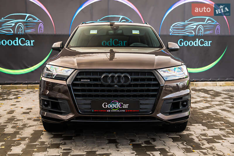 Позашляховик / Кросовер Audi Q7 2017 в Луцьку