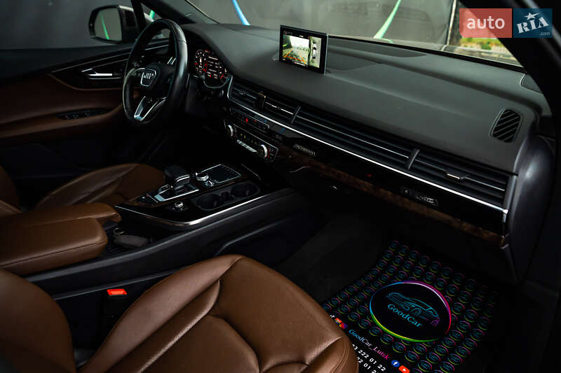 Позашляховик / Кросовер Audi Q7 2017 в Луцьку