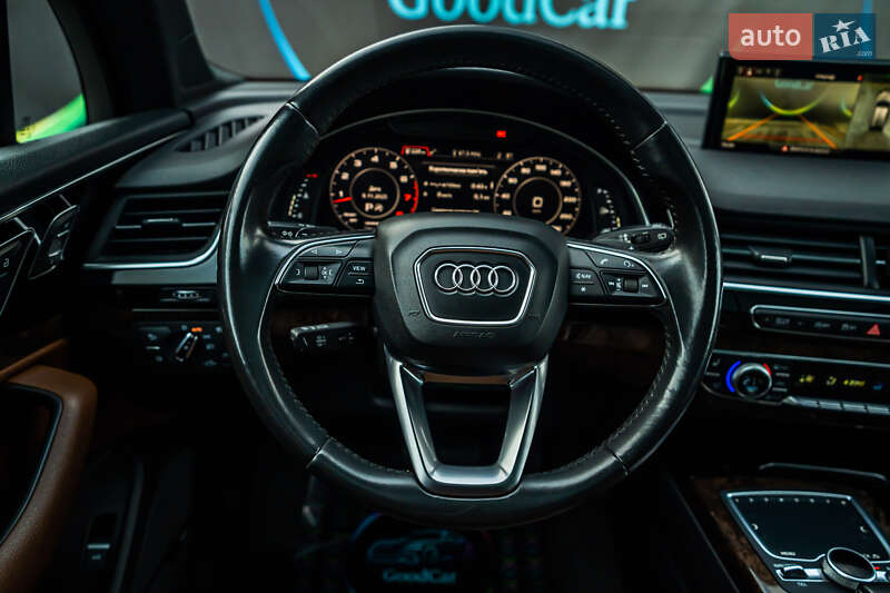 Позашляховик / Кросовер Audi Q7 2017 в Луцьку
