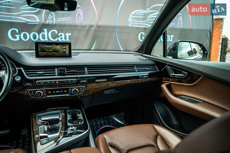 Позашляховик / Кросовер Audi Q7 2017 в Луцьку