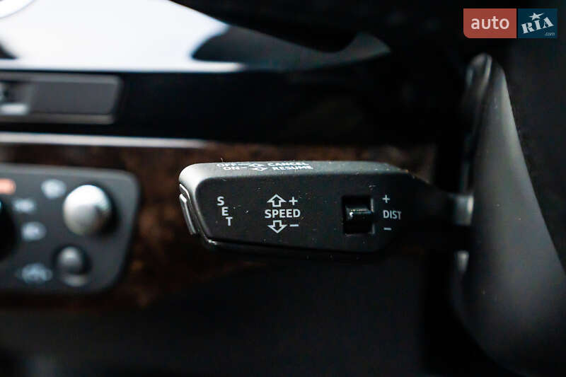 Позашляховик / Кросовер Audi Q7 2017 в Луцьку