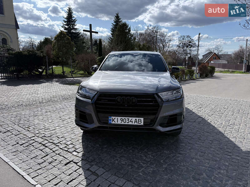 Позашляховик / Кросовер Audi Q7 2016 в Києві