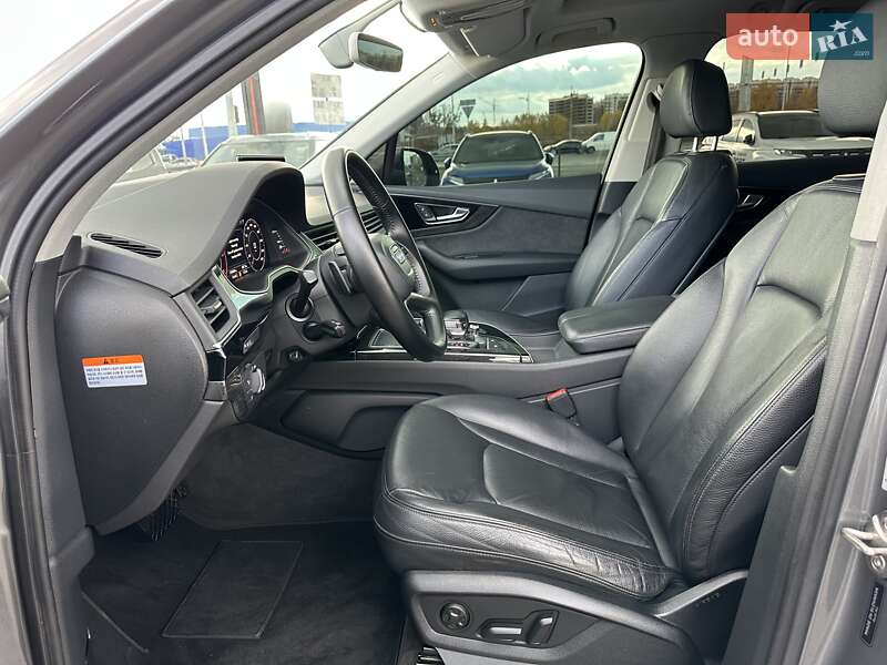 Позашляховик / Кросовер Audi Q7 2016 в Києві фото 20 Позашляховик / Кросовер Audi Q7 2016 в Києві