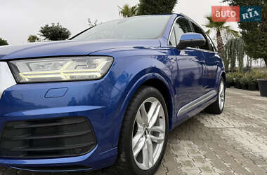 Внедорожник / Кроссовер Audi Q7 2017 в Мукачево