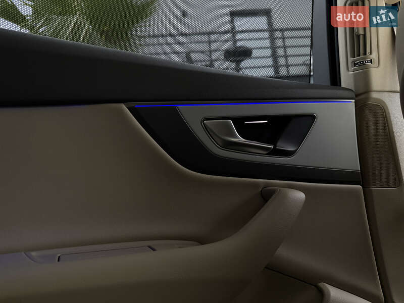 Внедорожник / Кроссовер Audi Q7 2017 в Мукачево