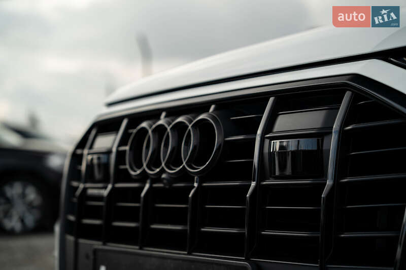 Позашляховик / Кросовер Audi Q7 2020 в Чернівцях